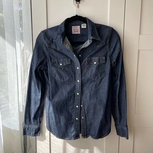 Levi’s Red Tab Womens Denim Shirt sz S